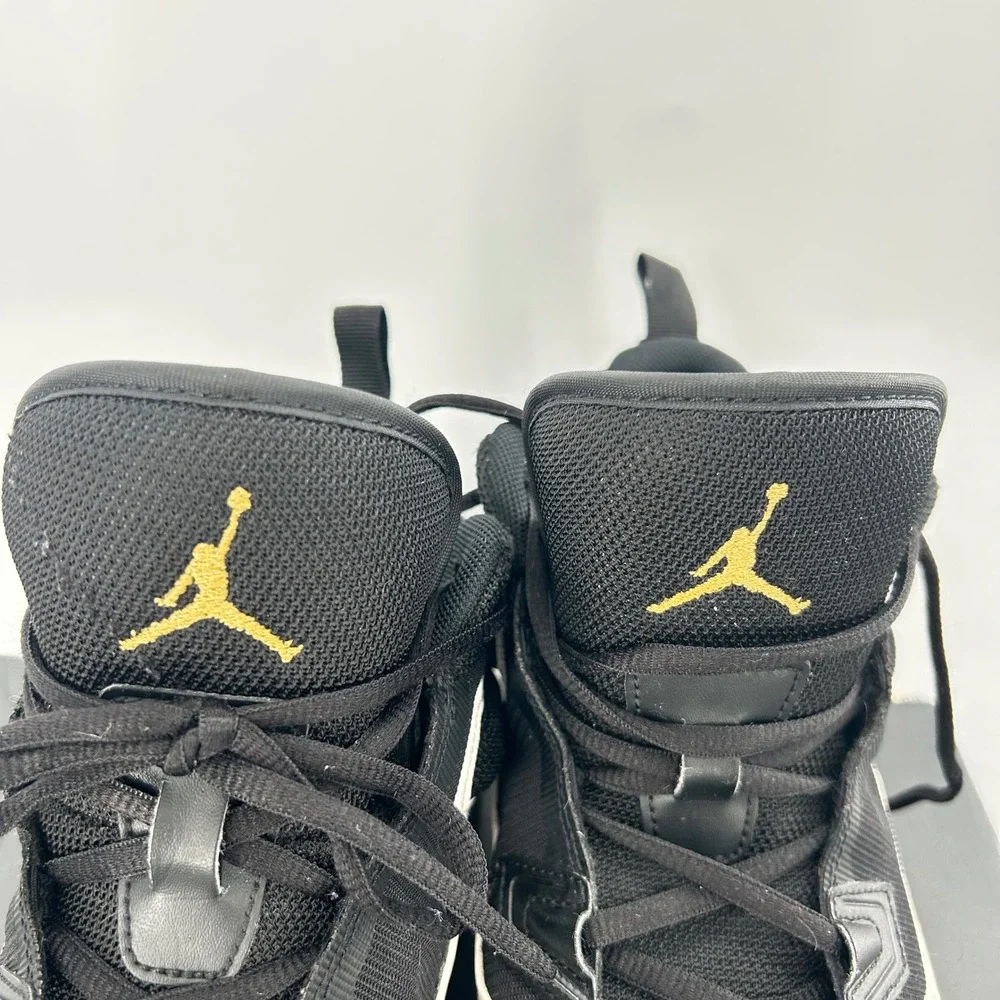 Jordan Max Aura 5 Mens Basketball Shoes Black White Gold DZ4353-101